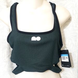 NWT ♥️ Nike cropped tight fit athletic tank